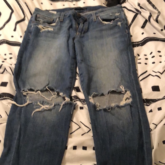 Joe’s distressed denim - Picture 4 of 4